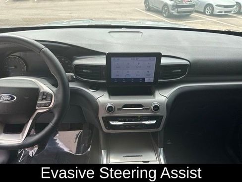 Used 2023 Ford Explorer XLT w/ Equipment Group 202A RWD image 27