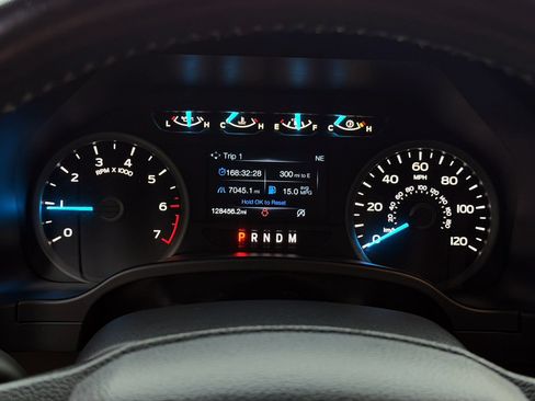 Used 2018 Ford F150 XLT w/ Equipment Group 302A Luxury AWD/4WD image 24