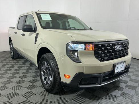 Used 2025 Ford Maverick XLT w/ Equipment Group 302A image 4