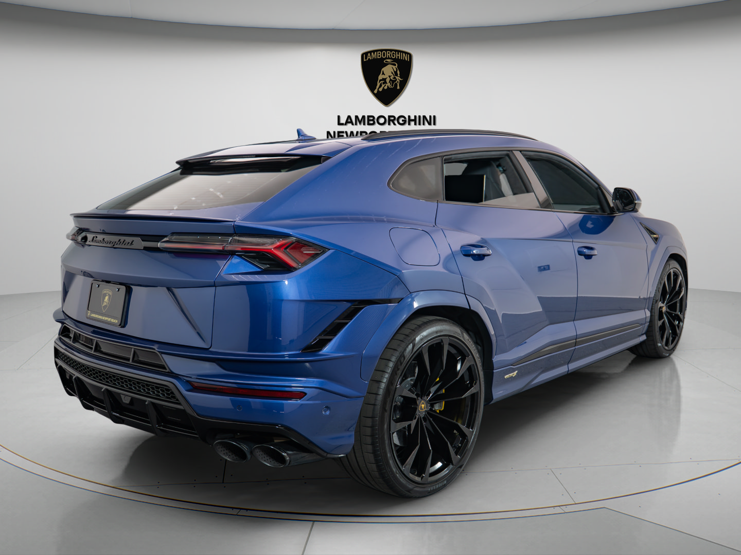 Used 2024 Lamborghini Urus S AWD/4WD image 6