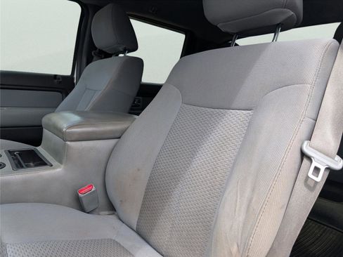 Used 2011 Ford F150 XLT w/ XLT Chrome Pkg image 13