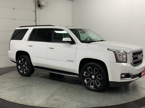 Used 2018 GMC Yukon SLT AWD/4WD image 9