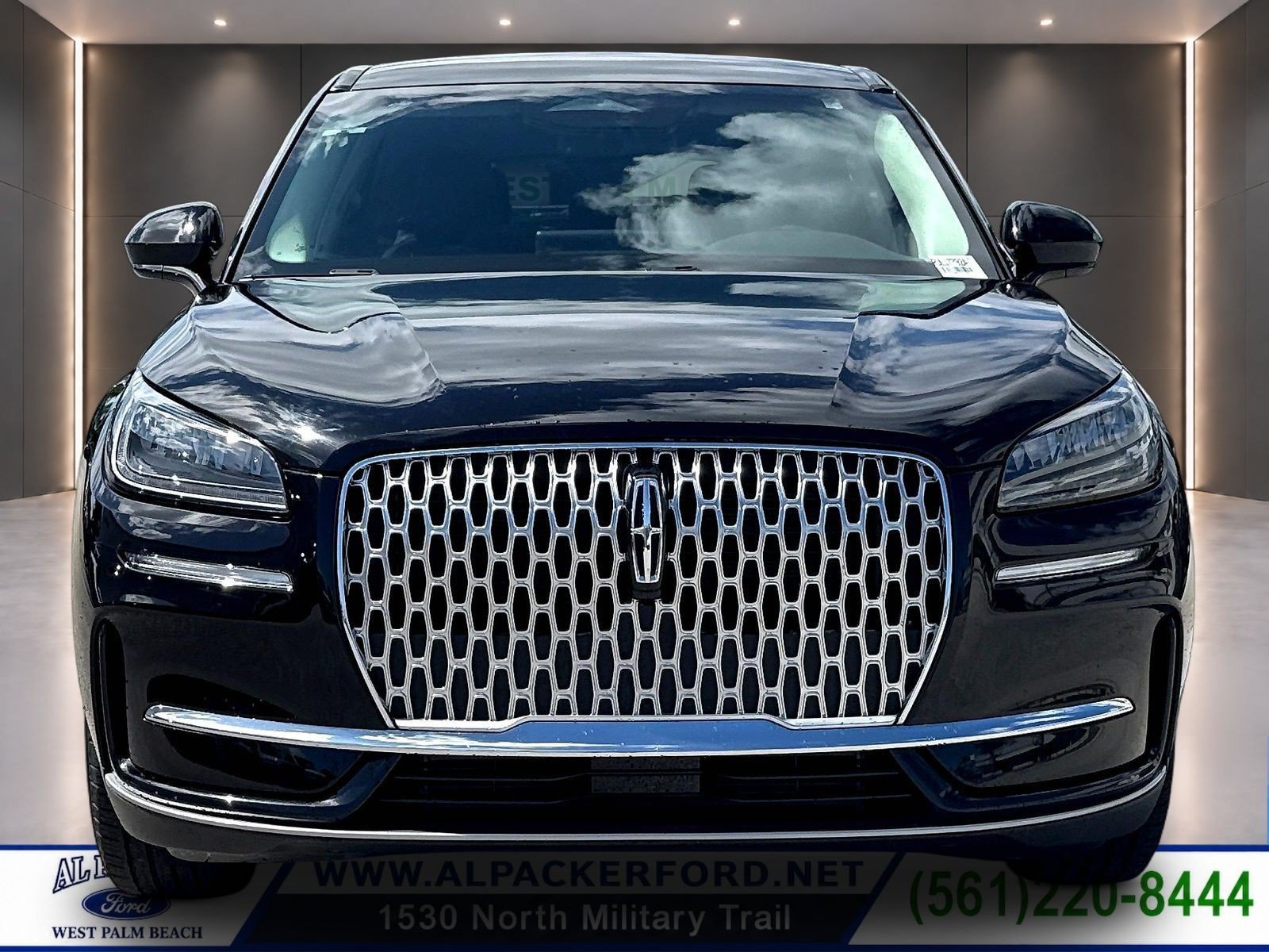 Certified 2023 Lincoln Corsair FWD image 2