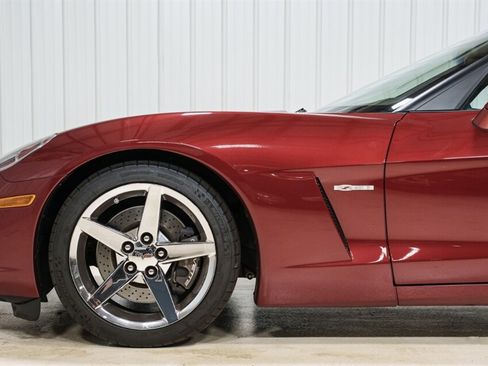 Used 2008 Chevrolet Corvette Convertible w/ Preferred Equipment Group RWD image 3
