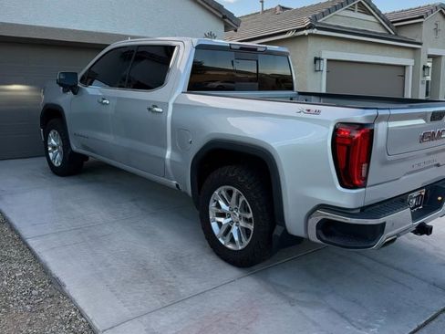 Used 2019 GMC Sierra 1500 SLT w/ SLT Premium Package AWD/4WD image 6