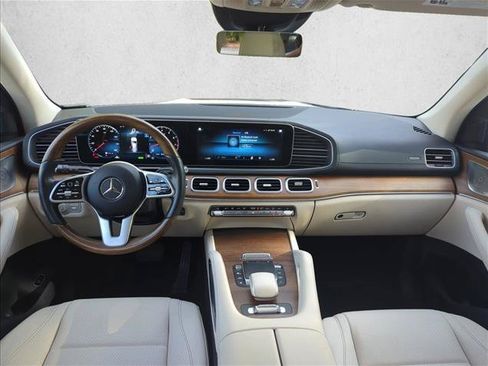 Used 2022 Mercedes-Benz GLS 450 4MATIC image 25