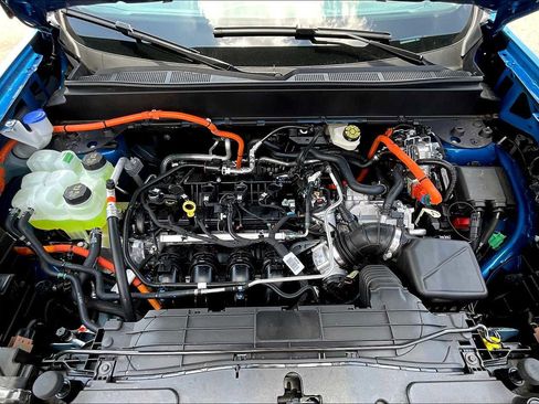 New 2025 Ford Maverick XL image 15