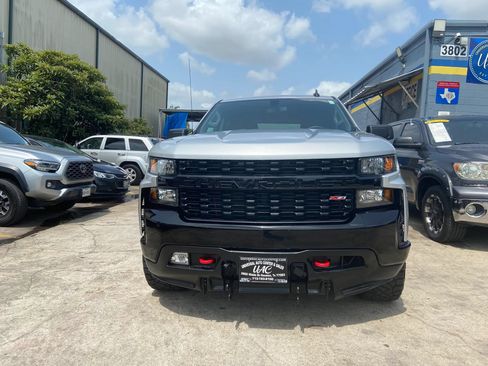 Used 2019 Chevrolet Silverado 1500 Custom Trail Boss w/ Custom Convenience Package AWD/4WD image 2