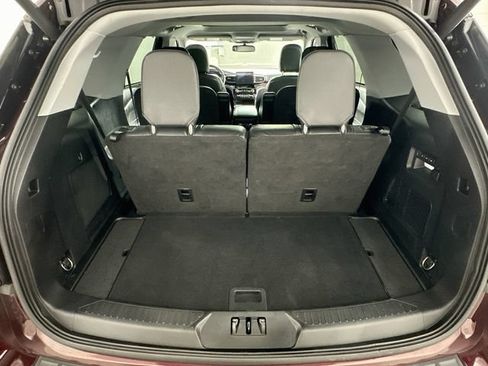 Used 2022 Ford Explorer Limited w/ Equipment Group 301A RWD image 28