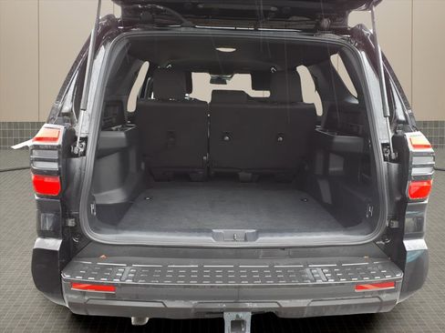 Used 2025 Toyota 4Runner SR5 image 25