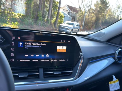 New 2026 Chevrolet Trax LT w/ Driver Confidence Package image 21