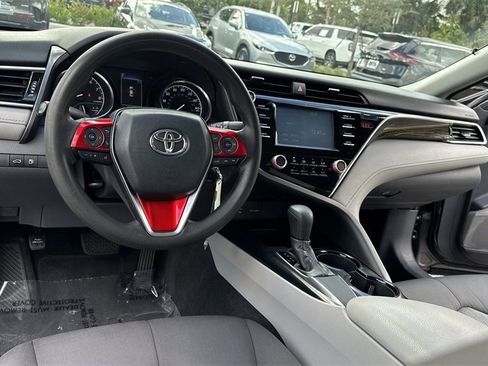 Used 2018 Toyota Camry L image 36