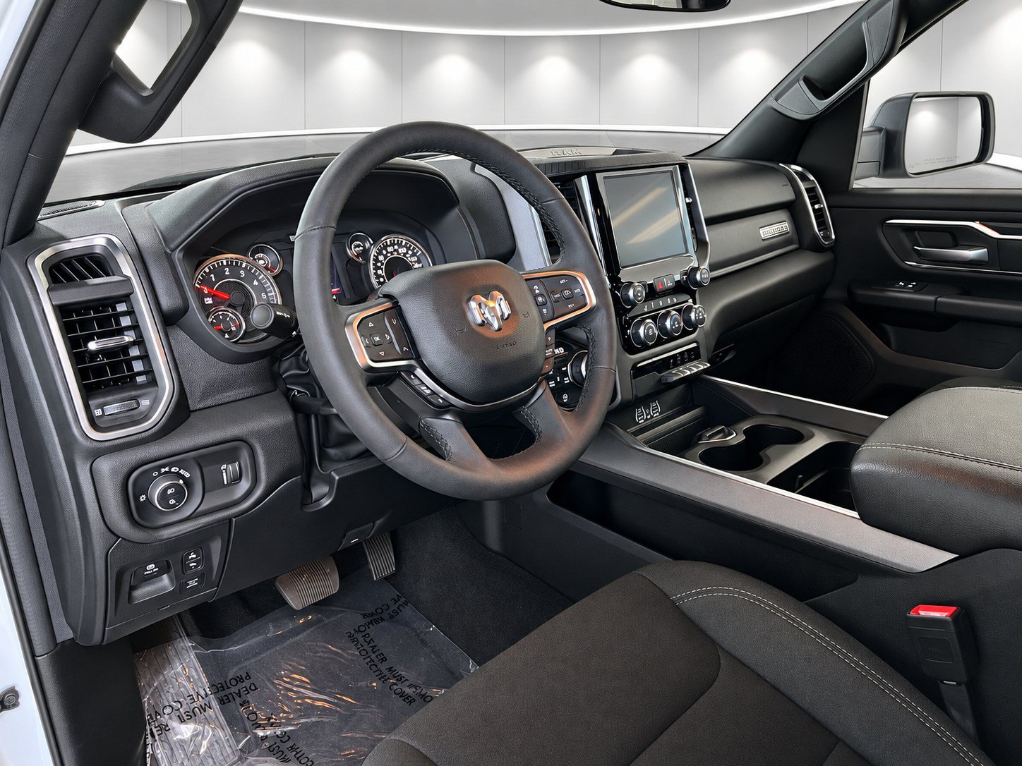Used 2025 RAM 1500 Big Horn AWD/4WD image 9