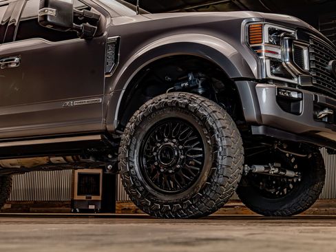 Used 2022 Ford F450 Platinum w/ FX4 Off-Road Package AWD/4WD image 13