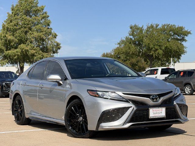 Used 2023 Toyota Camry XSE FWD image 2