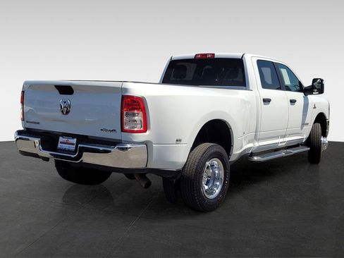 Used 2024 RAM 3500 Big Horn image 4