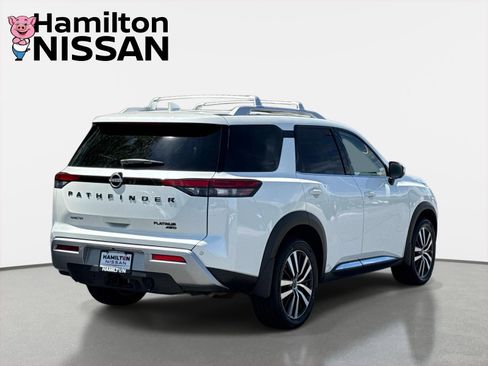 Used 2024 Nissan Pathfinder Platinum AWD/4WD image 2