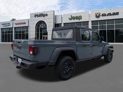 New 2026 Jeep Gladiator Sport
