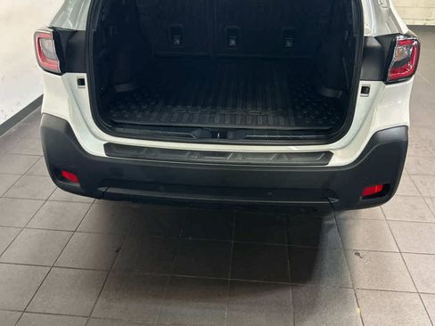 Used 2025 Subaru Outback Onyx Edition AWD/4WD image 11
