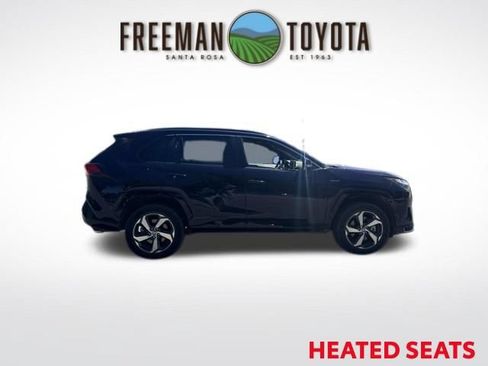Used 2024 Toyota RAV4 SE w/ Weather & Moonroof Package AWD/4WD image 4