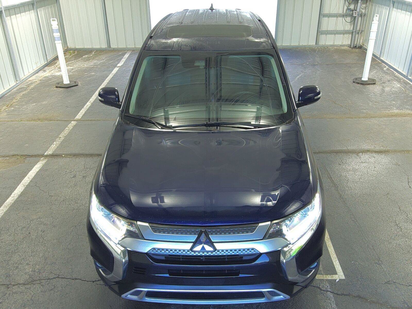 Used 2020 Mitsubishi Outlander FWD image 2