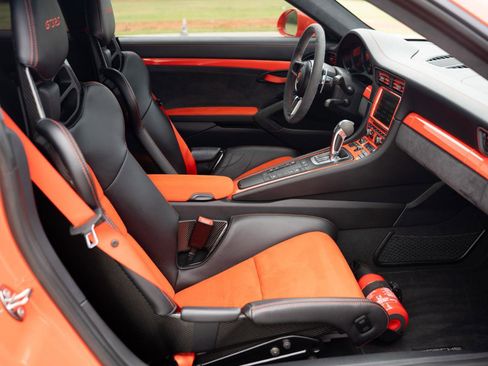 Used 2016 Porsche 911 GT3 RS RWD image 37