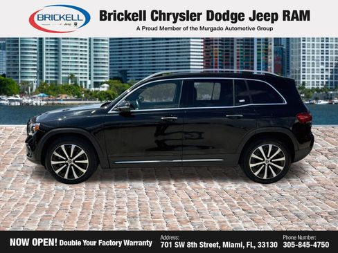 Used 2021 Mercedes-Benz GLB 250 w/ Premium Package image 2