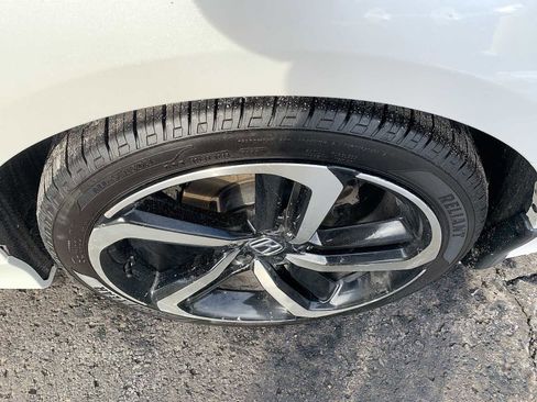 Used 2019 Honda Accord Sport image 32