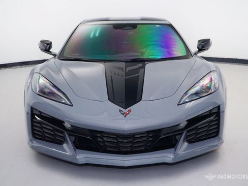 Used 2024 Chevrolet Corvette Z06 RWD image 3