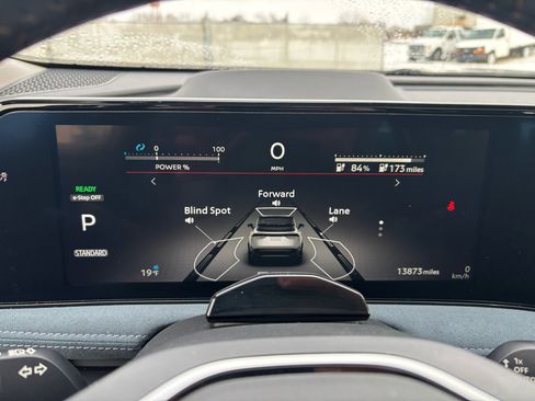 Used 2023 Nissan Ariya image 18