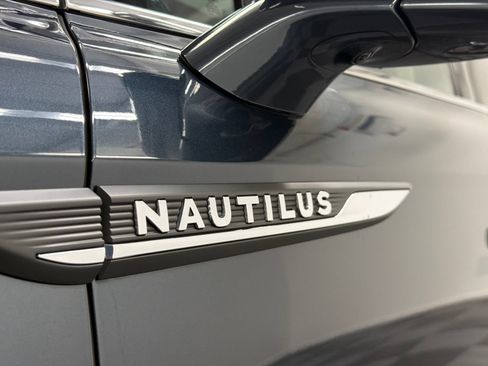 Used 2023 Lincoln Nautilus Reserve w/ Equipment Group 202A AWD/4WD image 15