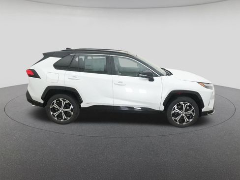New 2025 Toyota RAV4 XSE AWD/4WD image 11
