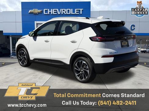 Used 2023 Chevrolet Bolt EUV Premier w/ Sun & Sound Package image 3