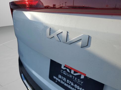 New 2026 Kia Carnival SX image 31