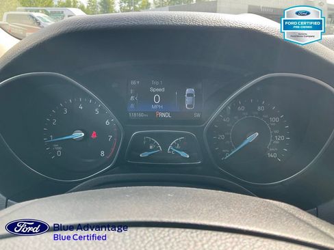 Used 2017 Ford Focus SE w/ Cold Weather Package FWD image 10