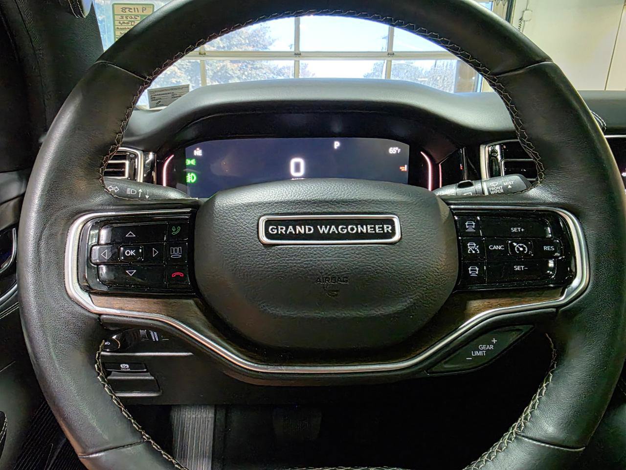 Used 2022 Jeep Grand Wagoneer Series I AWD/4WD image 36