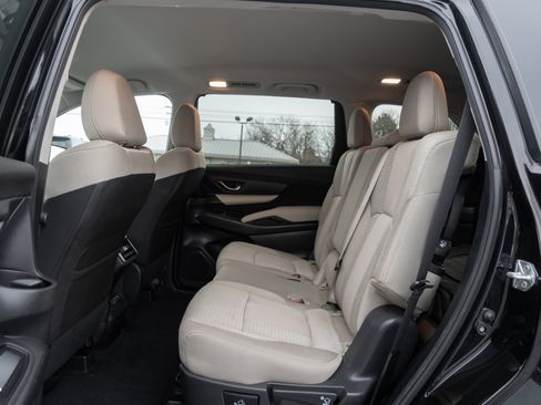 Used 2022 Subaru Ascent Premium w/ Convenience Package image 18