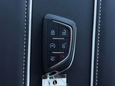 Certified 2022 Cadillac Escalade Premium Luxury image 25