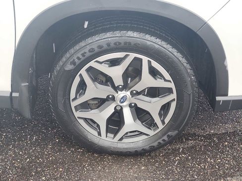 Used 2023 Subaru Forester Premium image 8