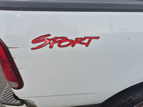 Used 1999 Ford F150 XL image 8