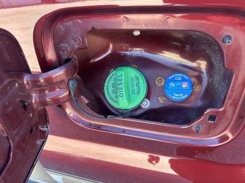 Used 2012 Ford F250 Lariat w/ Chrome Pkg image 17