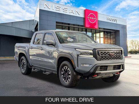 Used 2024 Nissan Frontier PRO-4X w/ Off-Road Protection Package image 2