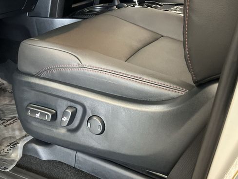 Used 2024 Toyota 4Runner TRD Off-Road Premium w/ Off Road Premium Plus Package AWD/4WD image 13