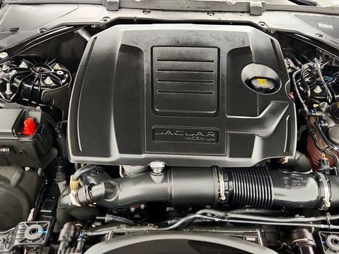 Used 2022 Jaguar XF R-Dynamic SE image 27