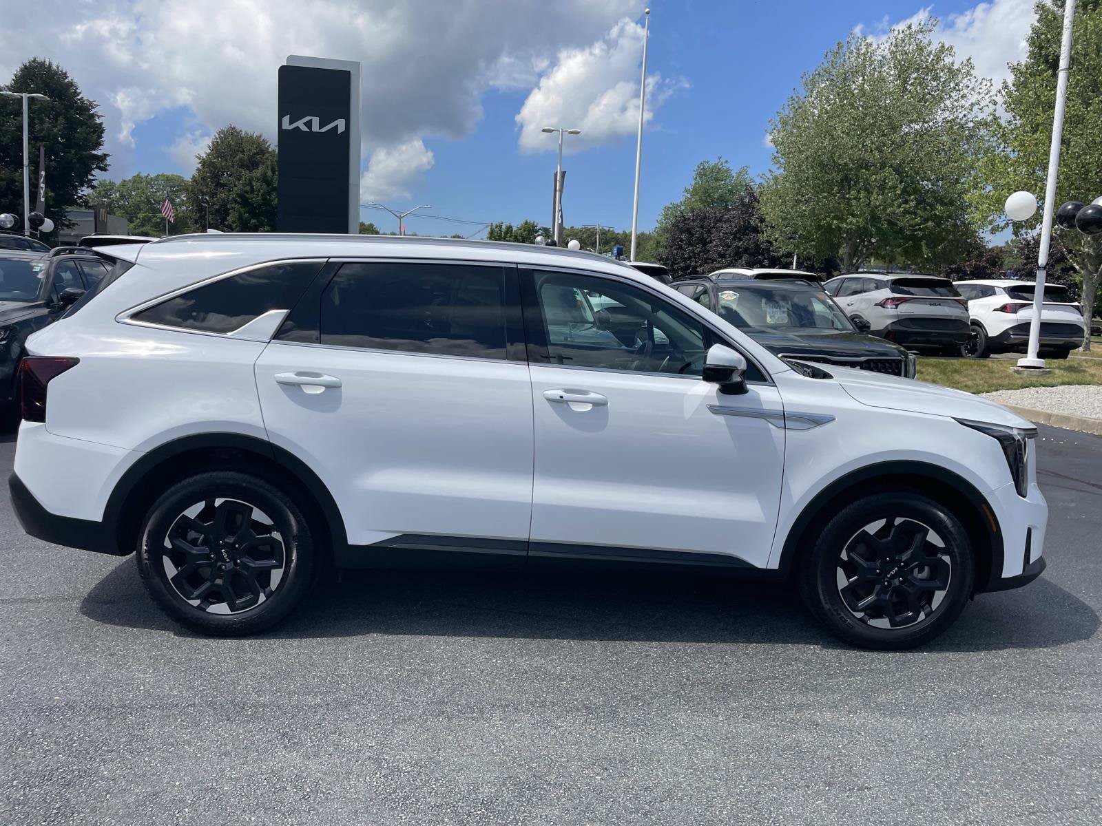Used 2025 Kia Sorento S w/ Panoramic Sunroof Package FWD image 8