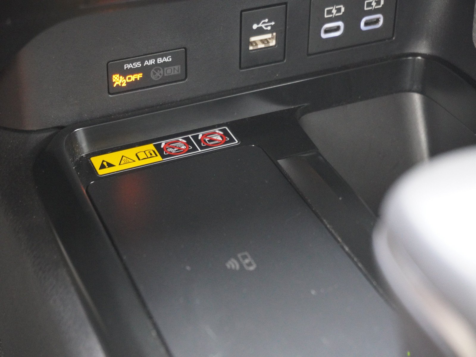 Used 2025 Toyota Camry SE w/ Multimedia Upgrade Package FWD image 24