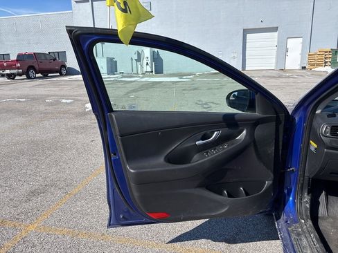 Used 2019 Hyundai Elantra GT image 25