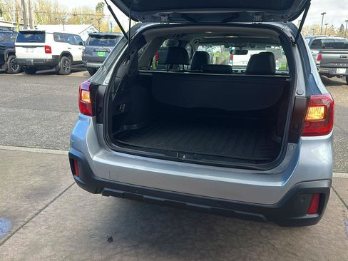 Used 2019 Subaru Outback 2.5i Limited image 17