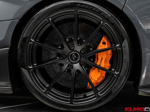 Used 2016 McLaren 675LT Spider RWD image 28