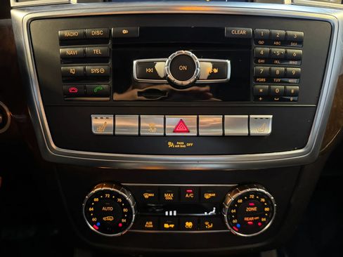 Used 2013 Mercedes-Benz GL 450 4MATIC image 16